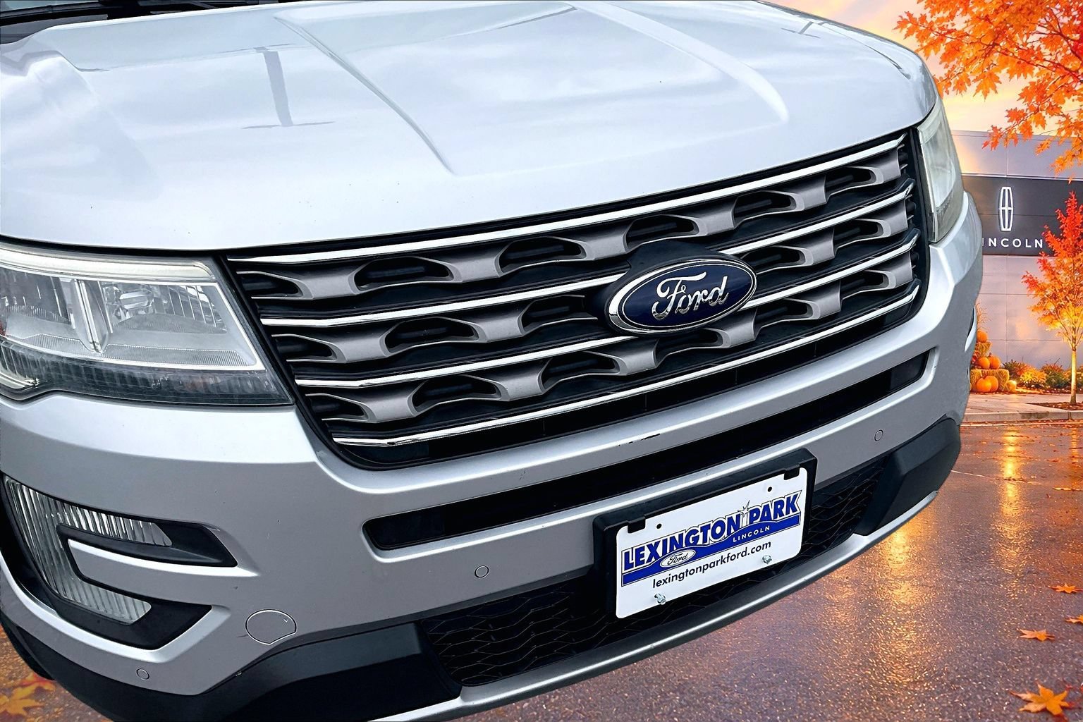 Used 2016 Ford Explorer XLT AWD/4WD image 34