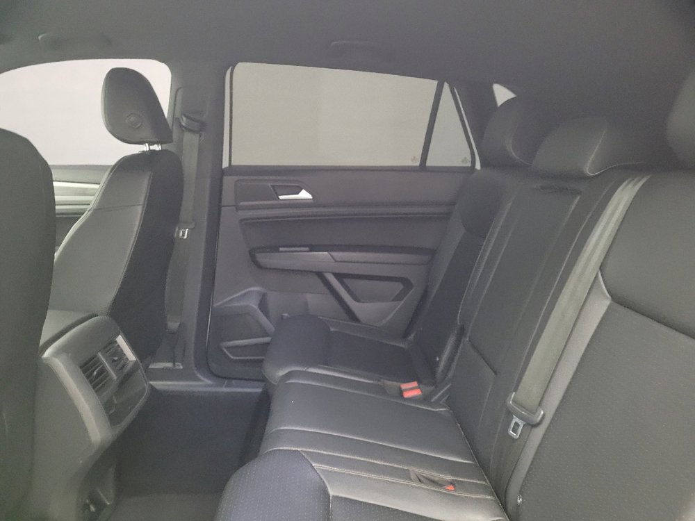 Used 2020 Volkswagen Atlas Cross Sport SE image 18