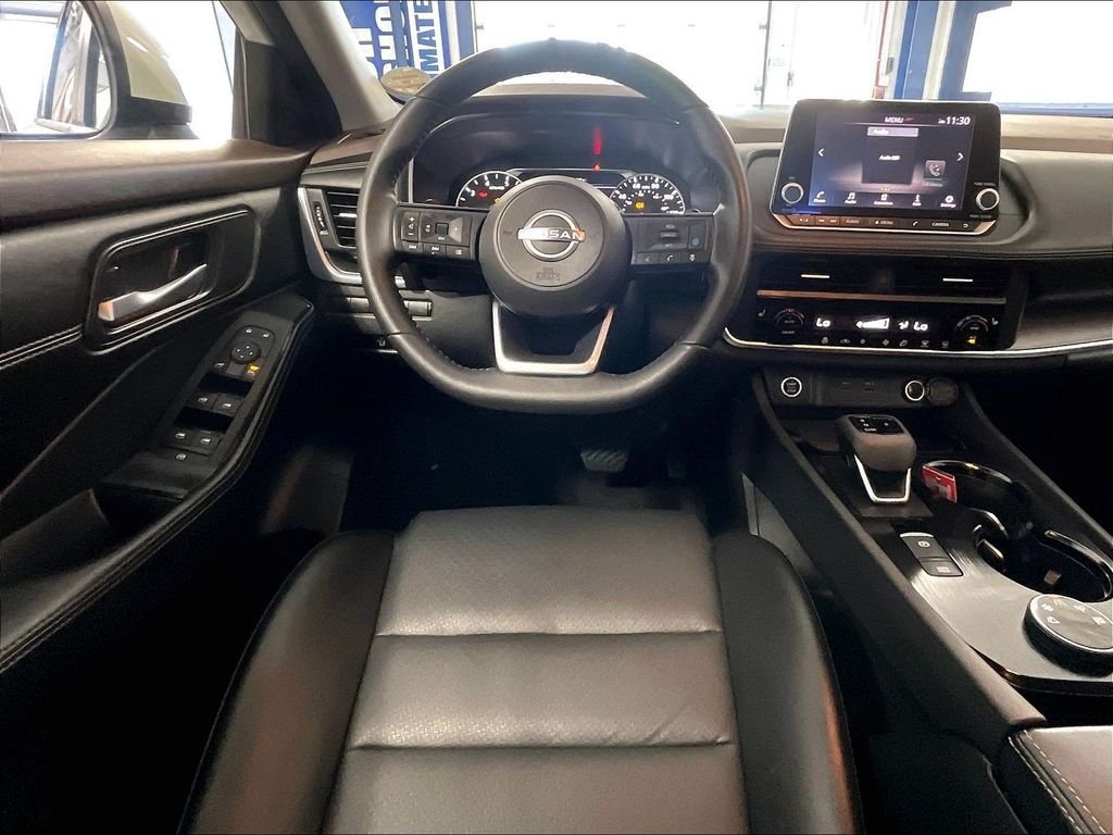 Used 2023 Nissan Rogue SV w/ SV Premium B Package AWD/4WD image 17