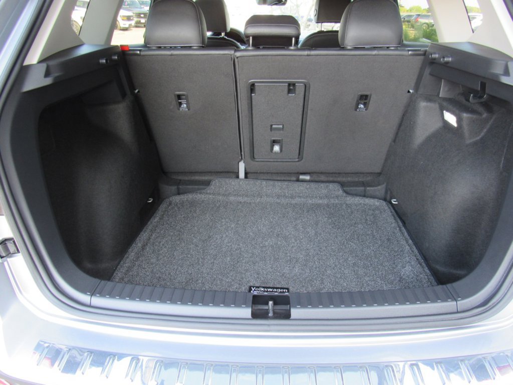 Used 2024 Volkswagen Taos SE FWD image 17
