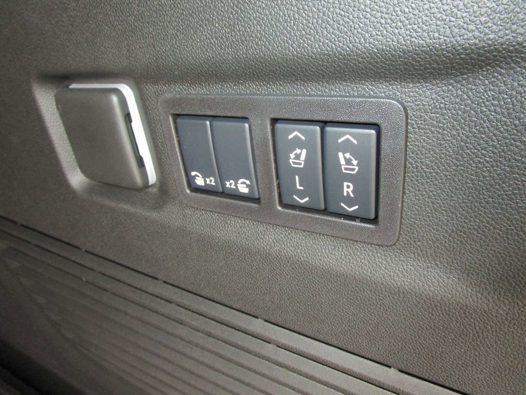 New 2026 GMC Yukon XL Denali w/ Sun & Power Step Package image 14