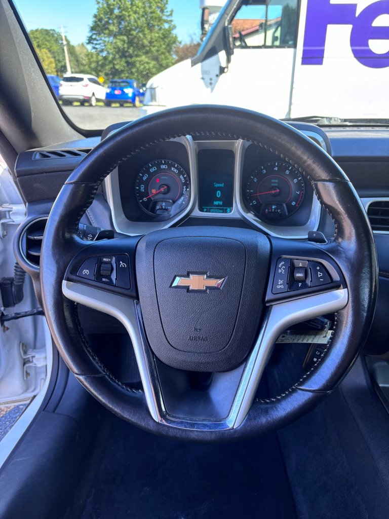Used 2015 Chevrolet Camaro LT RWD image 16