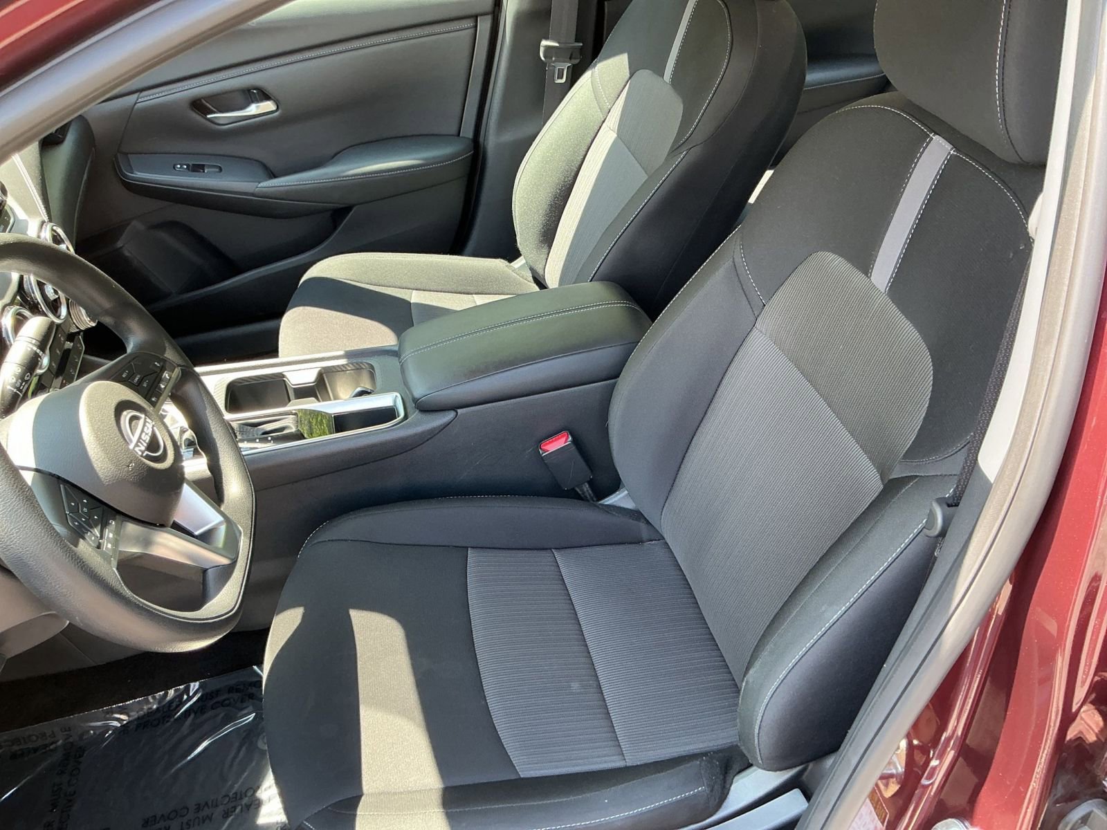 Used 2025 Nissan Sentra SV FWD image 31
