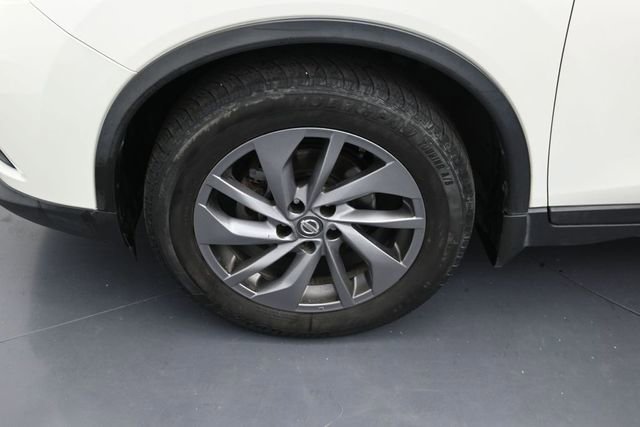 Used 2016 Nissan Rogue SL w/ SL Premium Package FWD image 9
