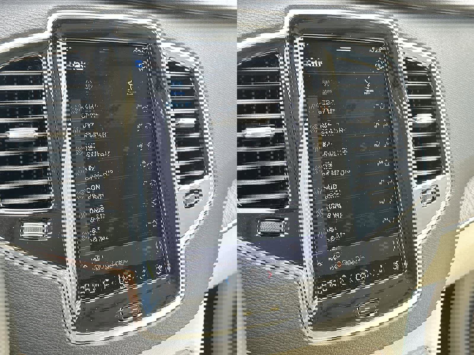 Used 2023 Volvo XC90 T8 Plus image 16