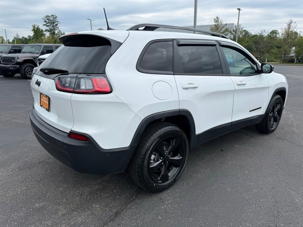 Certified 2023 Jeep Cherokee Altitude Lux AWD/4WD image 3