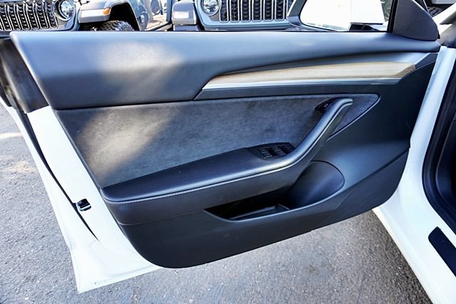 Used 2023 Tesla Model 3 Standard Range RWD image 29