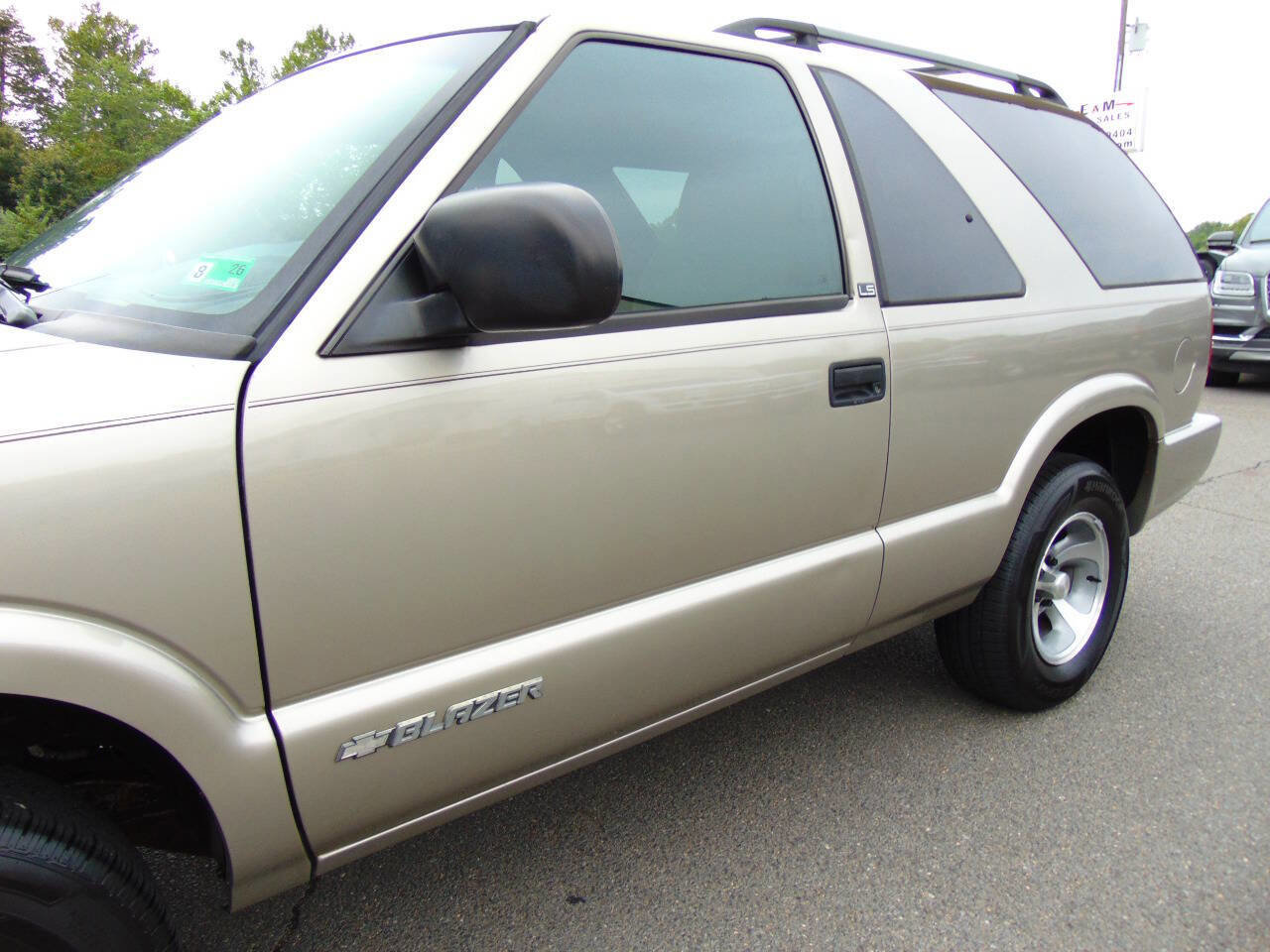 Used 2002 Chevrolet Blazer LS w/ Preferred Equipment Group image 29