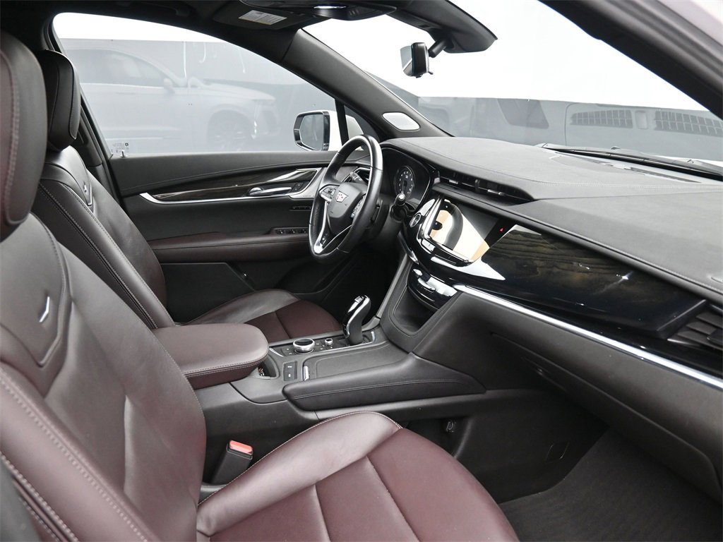 Certified 2023 Cadillac XT6 Premium Luxury w/ Technology Package image 2