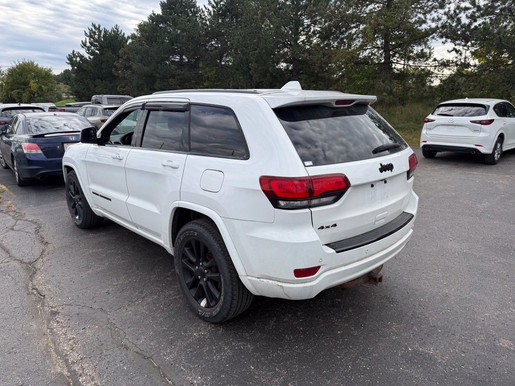 Used 2018 Jeep Grand Cherokee Altitude AWD/4WD image 2