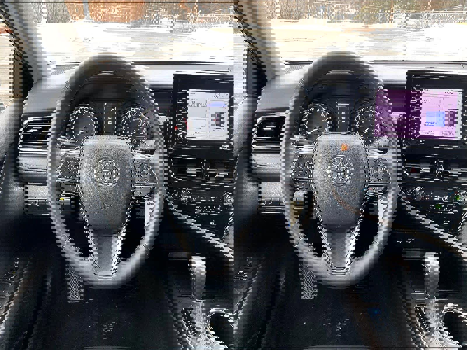 Used 2024 Toyota Camry SE image 17