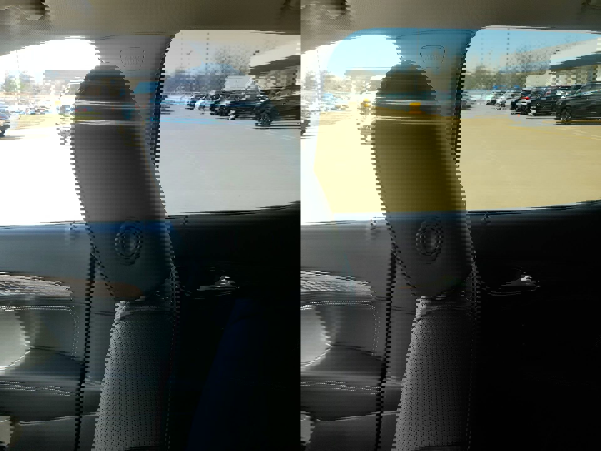 Used 2023 Buick Envision Avenir image 12