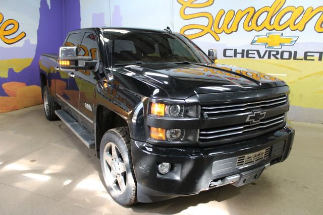 Used 2016 Chevrolet Silverado 2500 High Country w/ High Country Premium Package AWD/4WD image 2