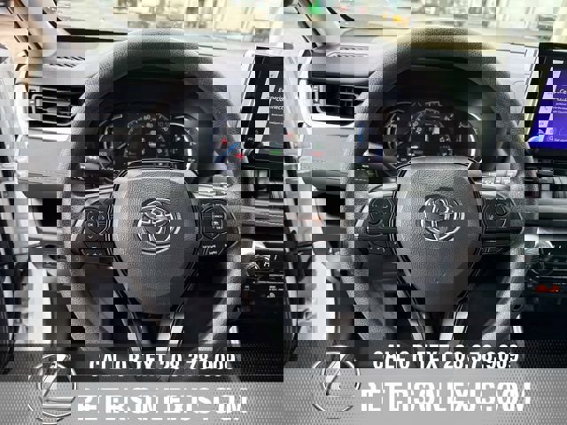 Used 2025 Toyota RAV4 XLE image 21