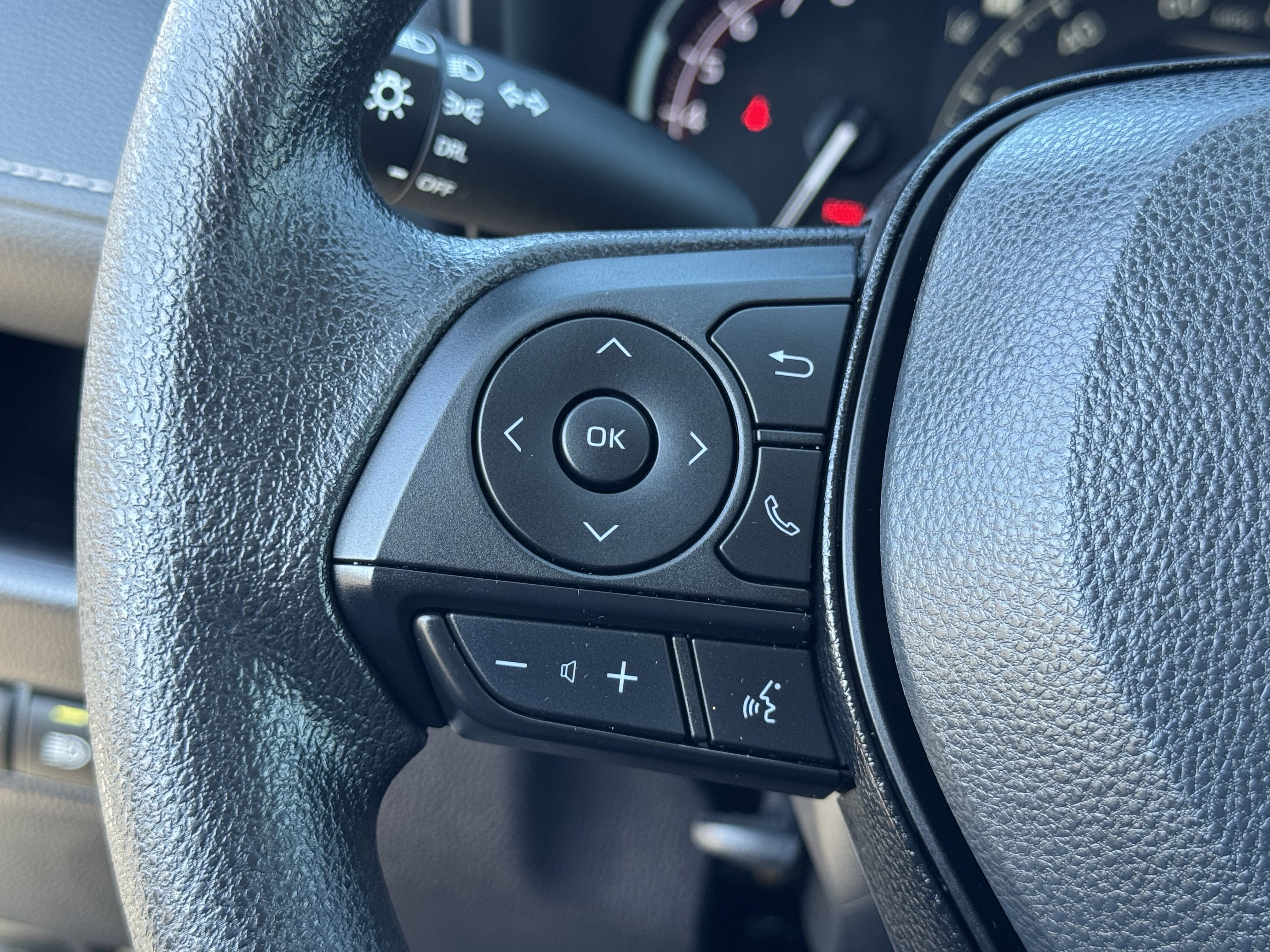 Used 2024 Toyota RAV4 LE image 26