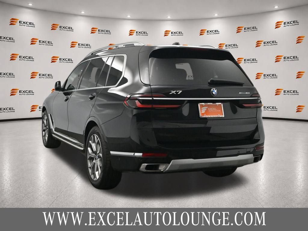 Used 2024 BMW X7 xDrive40i w/ Premium Package AWD/4WD image 3