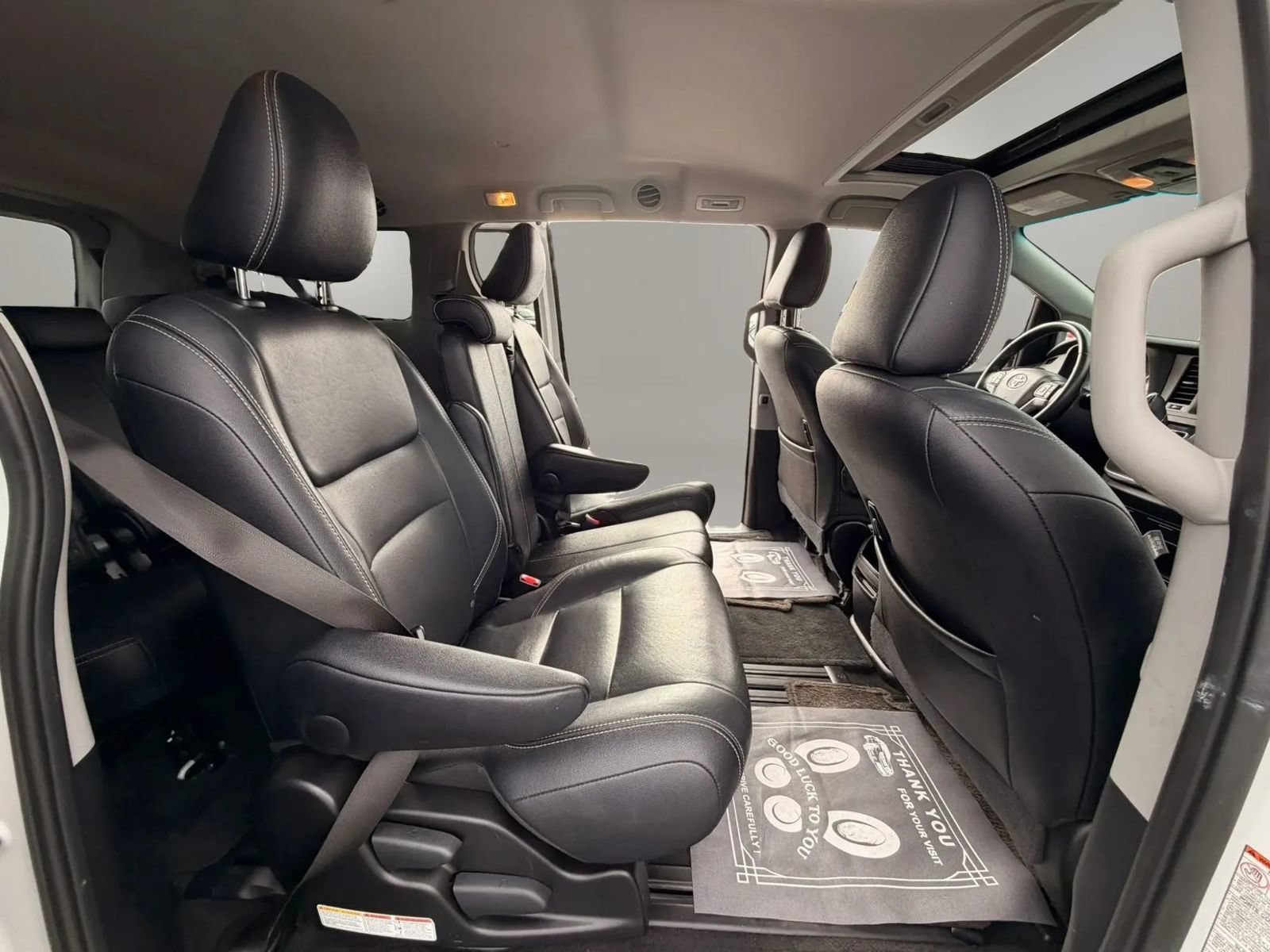 Used 2015 Toyota Sienna SE w/ SE Preferred Package FWD image 21