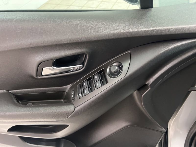 Used 2018 Chevrolet Trax LS FWD image 19