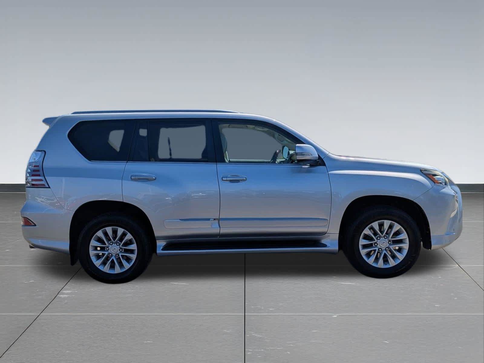 Used 2016 Lexus GX 460 w/ Premium Package AWD/4WD image 6