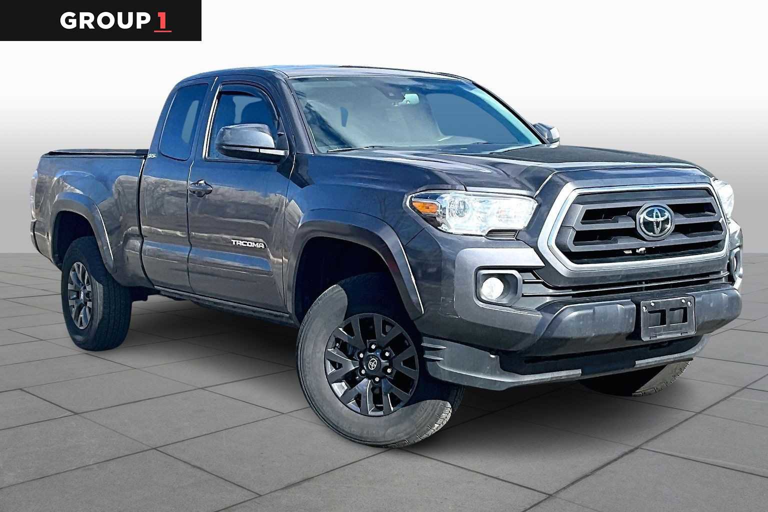 Certified 2022 Toyota Tacoma SR5 image 3