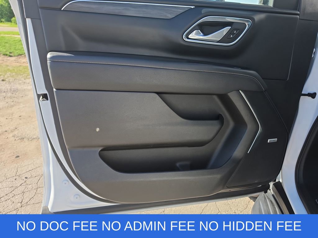 Used 2023 GMC Yukon SLT AWD/4WD image 12