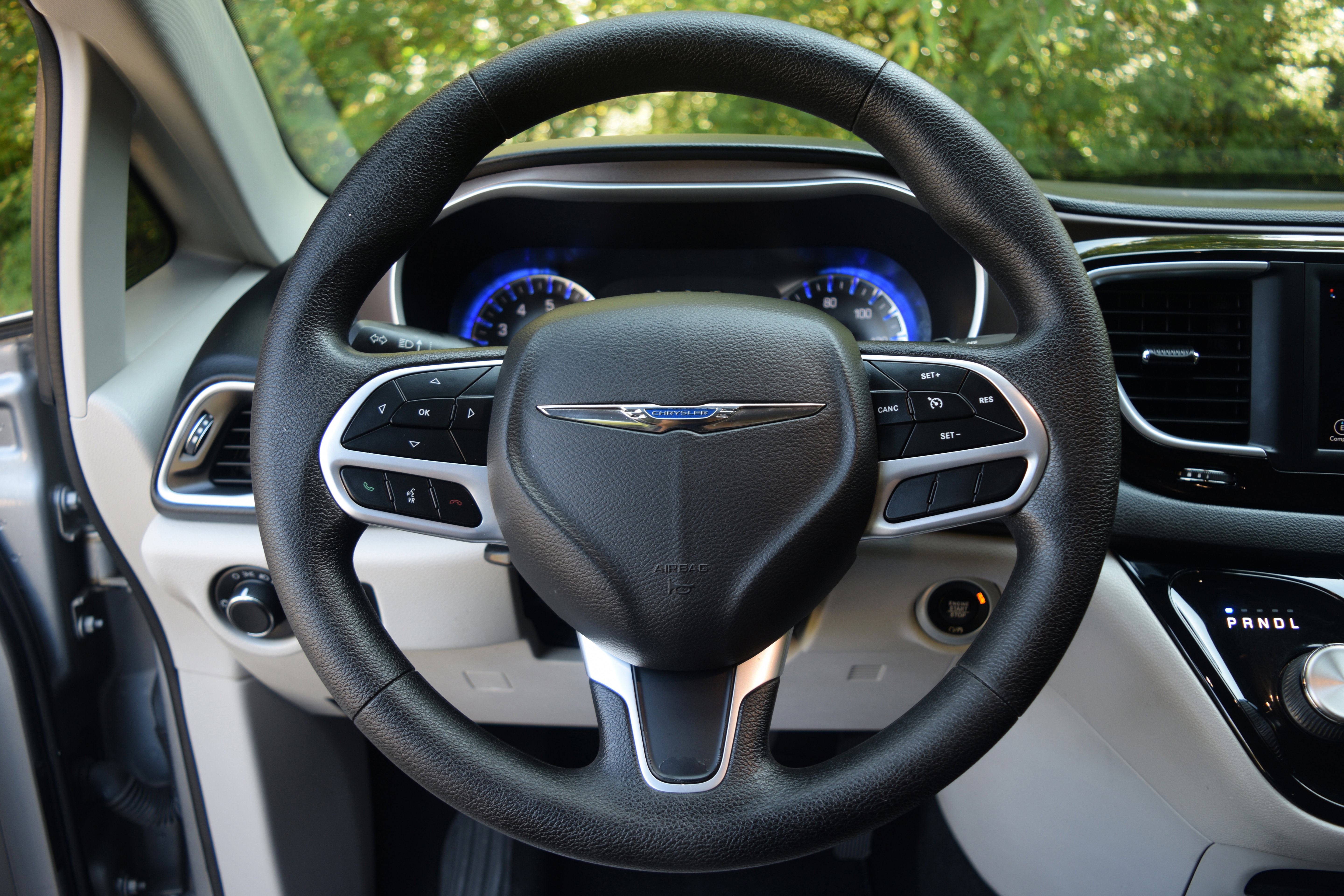 Used 2021 Chrysler Voyager Lxi image 4