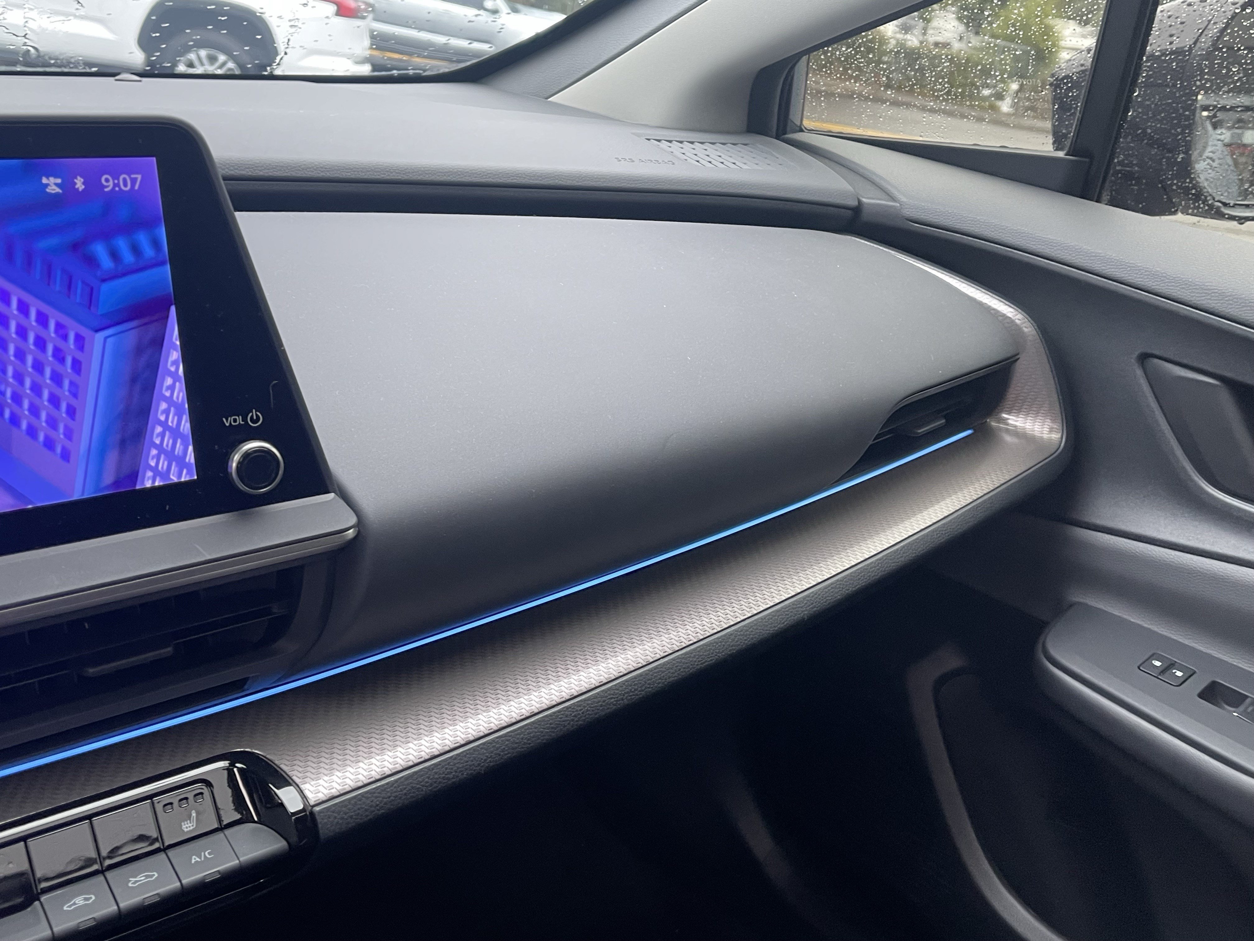 Certified 2024 Toyota Prius XLE FWD image 27