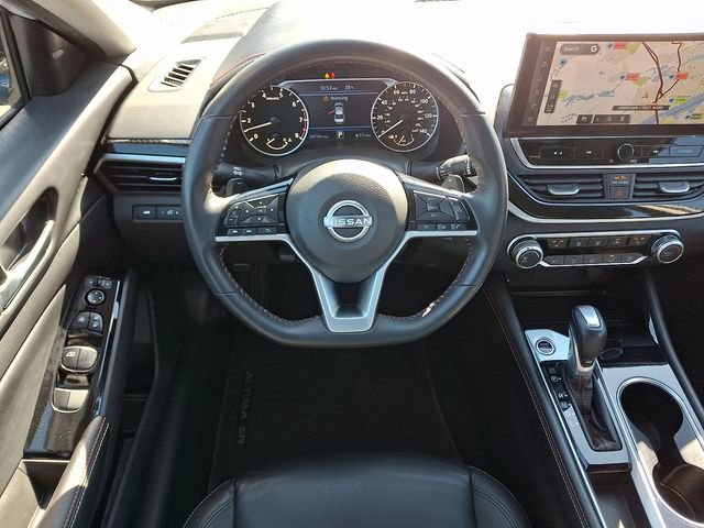 Used 2024 Nissan Altima 2.5 SR w/ SR Premium Package FWD image 11