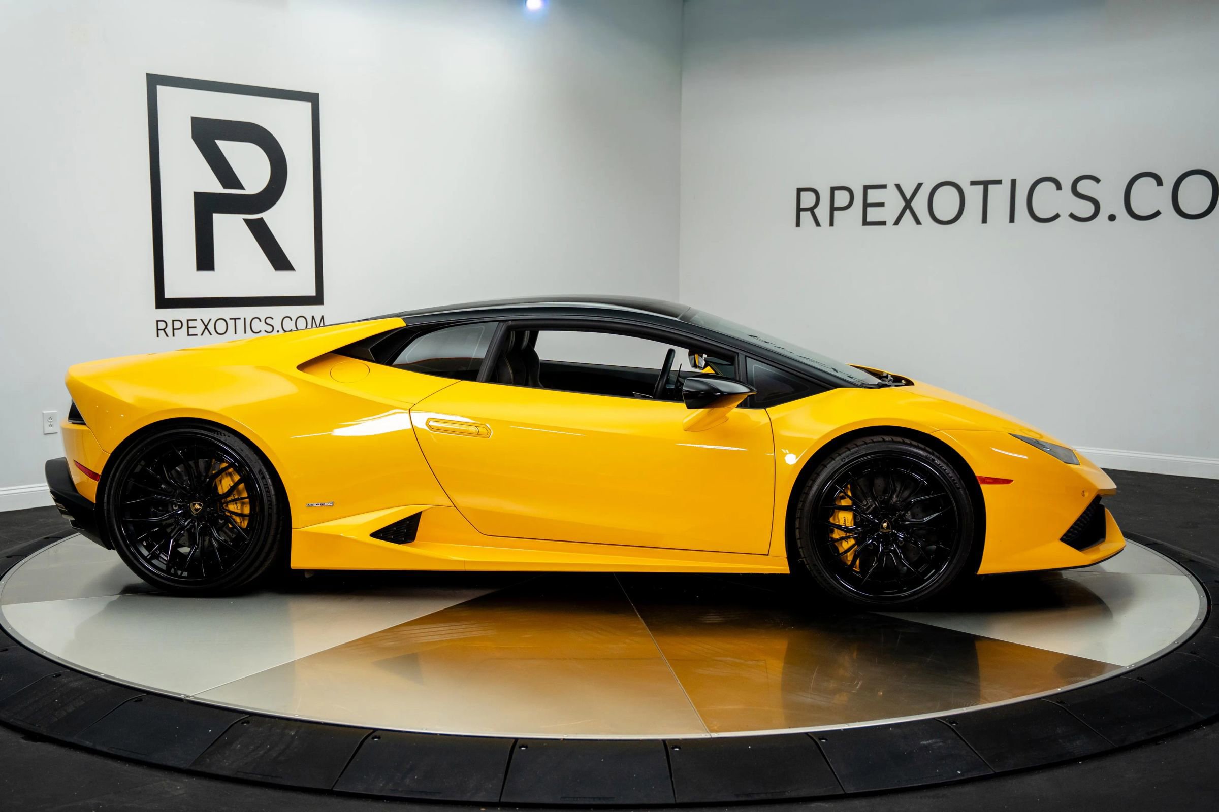 Used 2015 Lamborghini Huracan LP 610-4 image 33