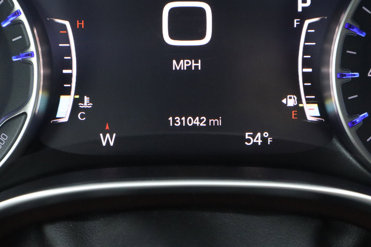 Used 2020 Chrysler Pacifica Limited image 37