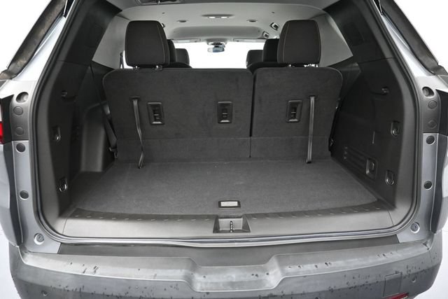 Used 2021 Chevrolet Traverse LT FWD image 31