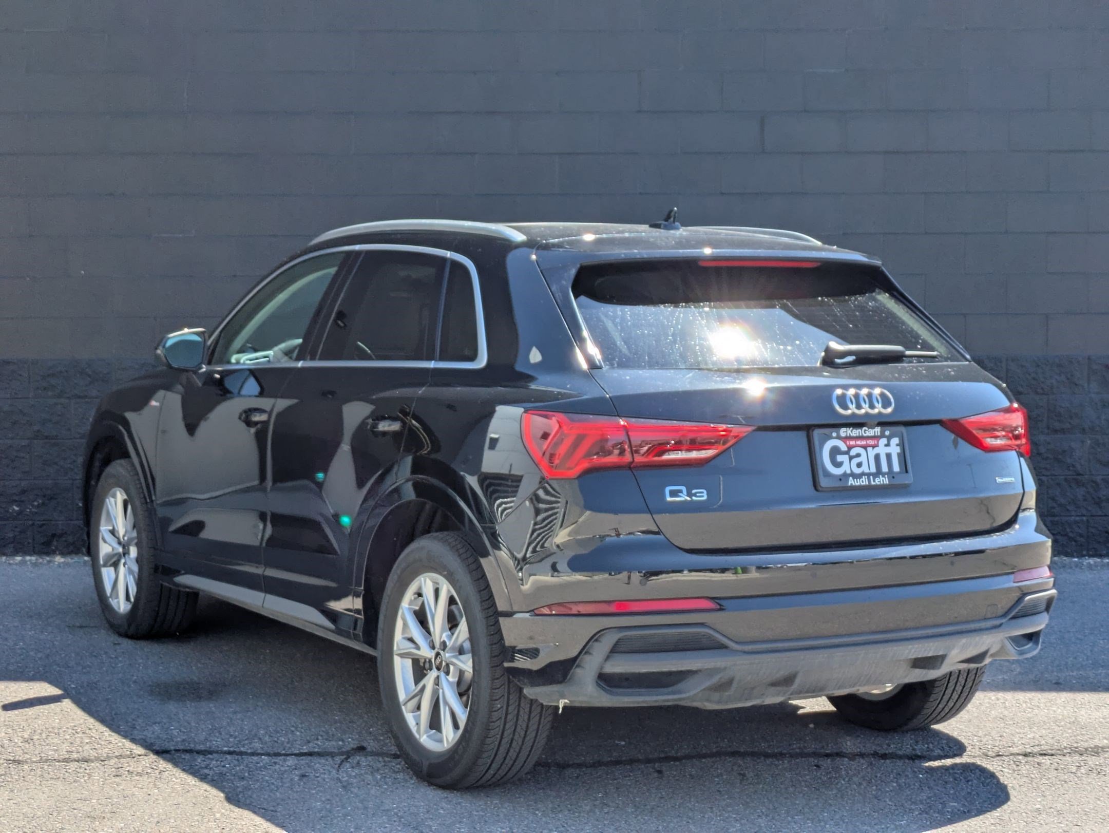 Certified 2025 Audi Q3 2.0T Premium w/ Convenience Package AWD/4WD image 8