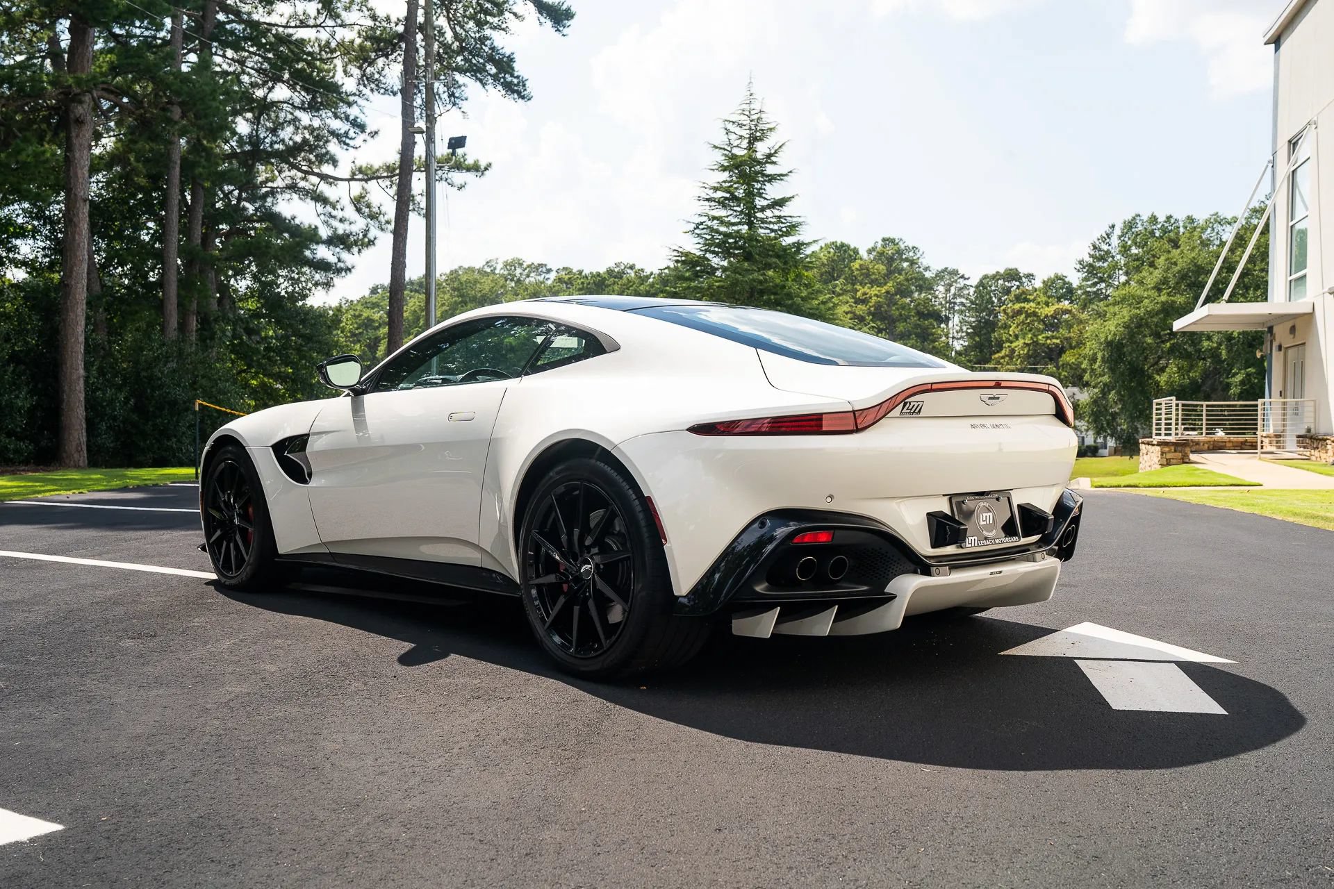Used 2019 Aston Martin V8 Vantage Coupe RWD image 7