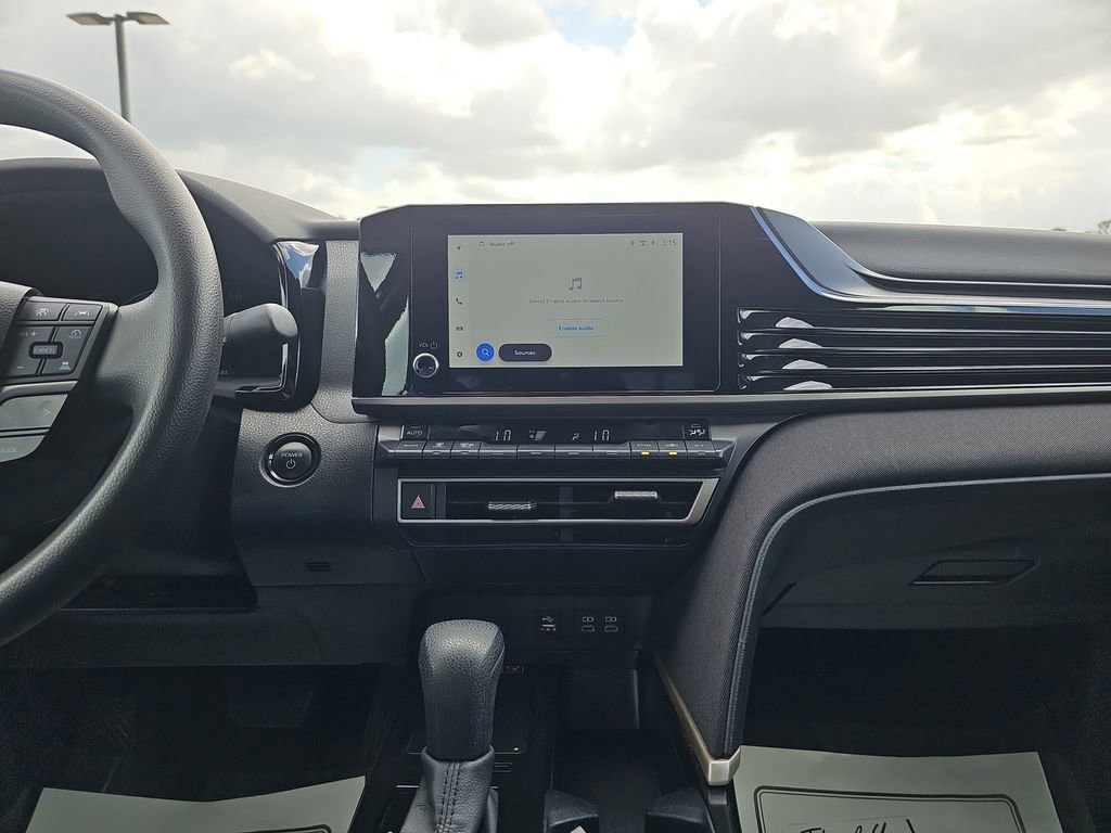 Used 2025 Toyota Camry LE image 24