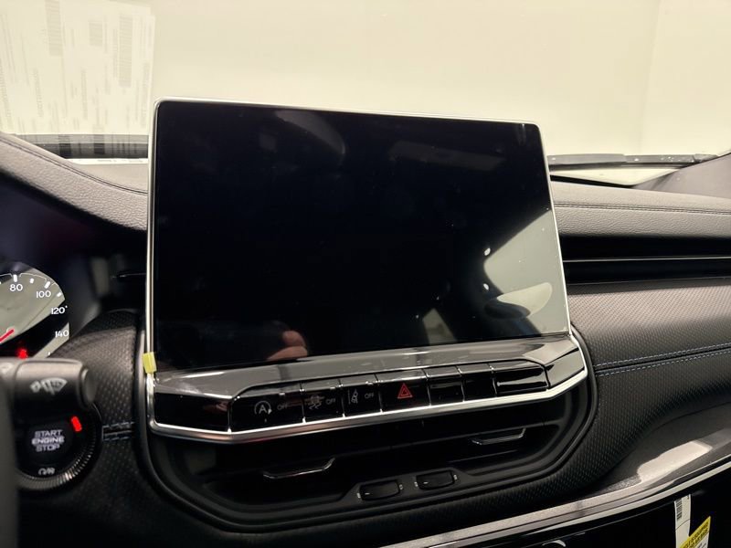New 2026 Jeep Compass Latitude image 27