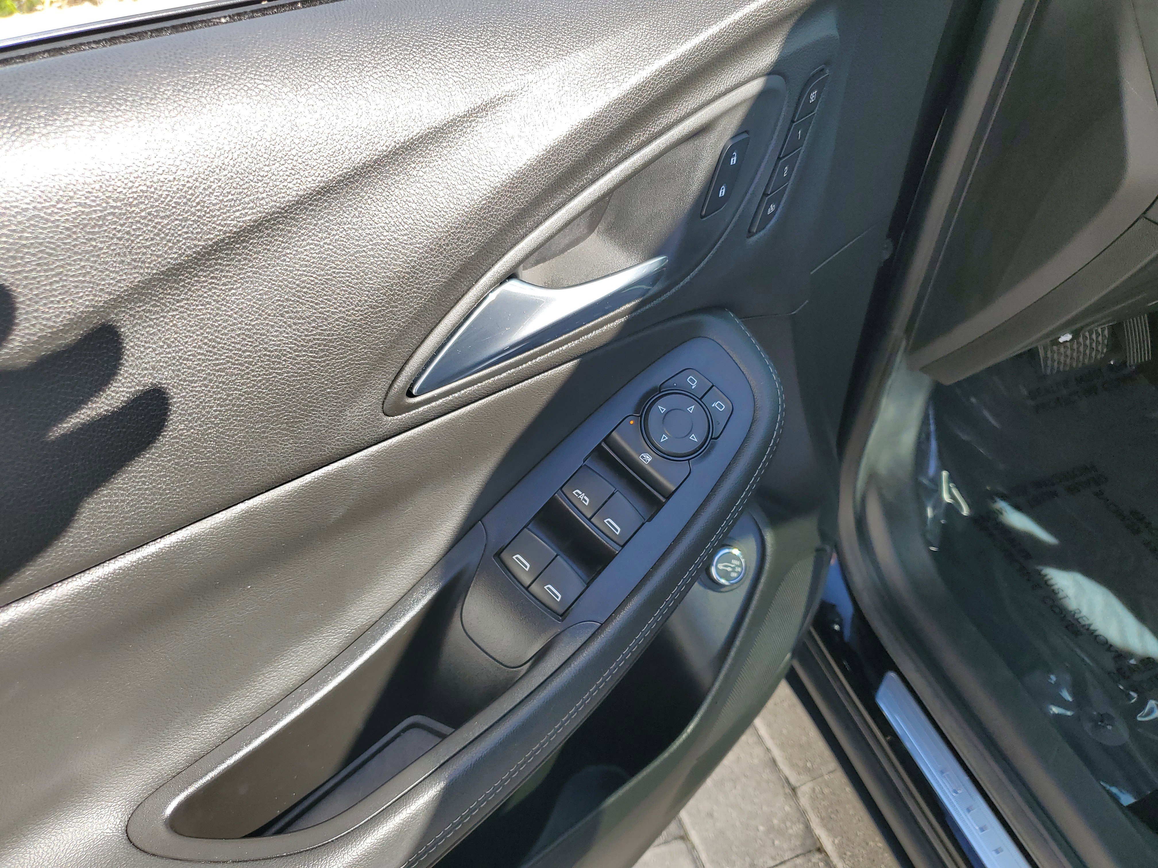 Used 2023 Buick Encore GX Essence w/ Experience Buick Package image 18