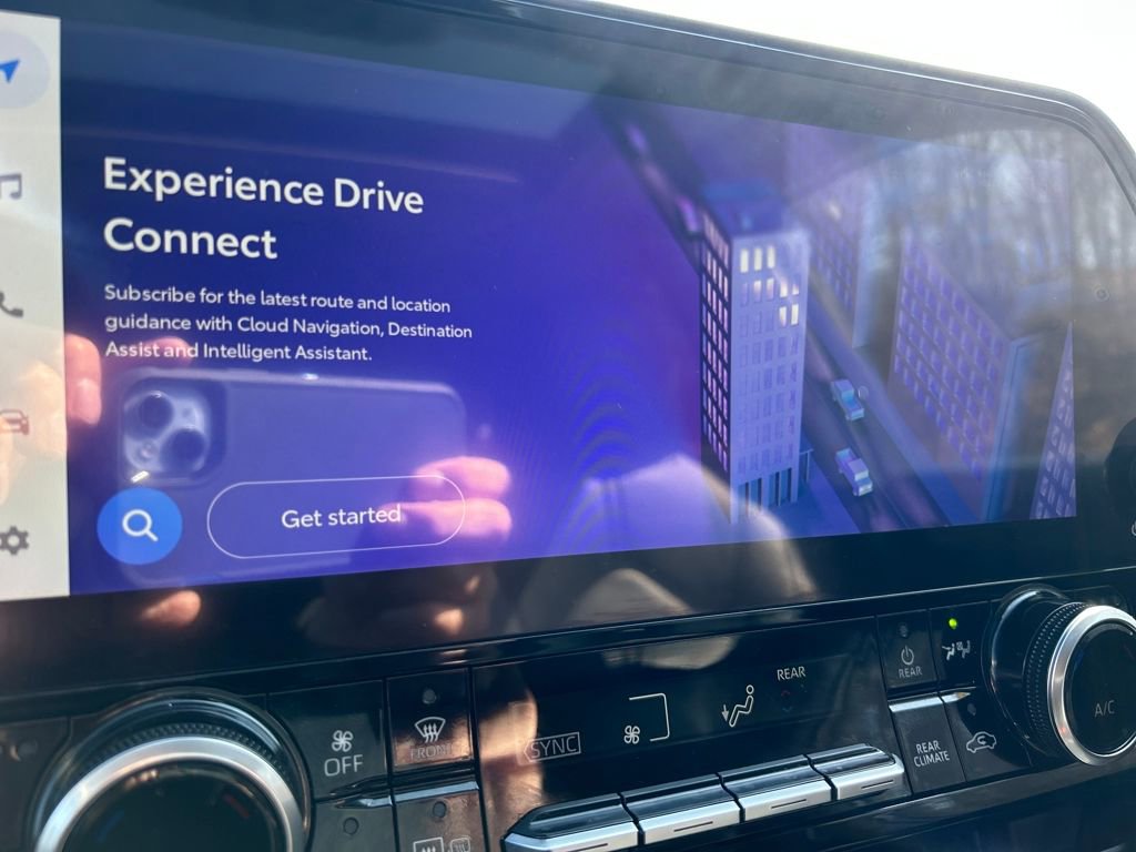 Used 2023 Toyota Highlander Limited image 15