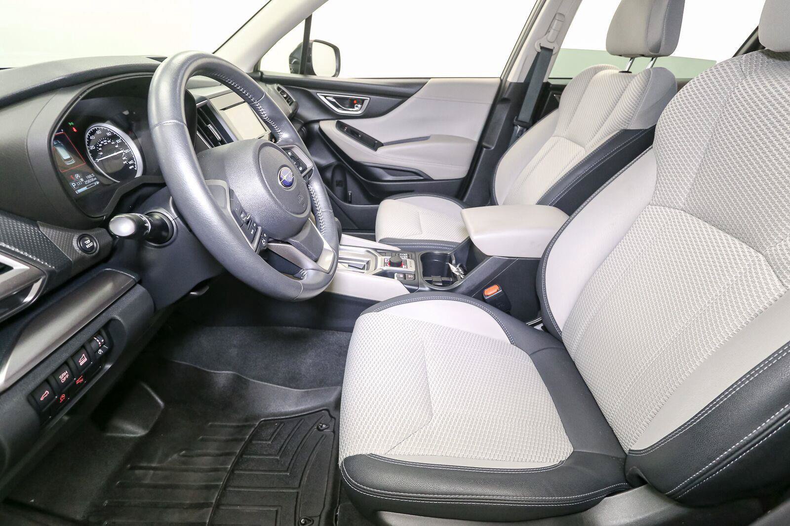 Used 2023 Subaru Forester Premium AWD/4WD image 43