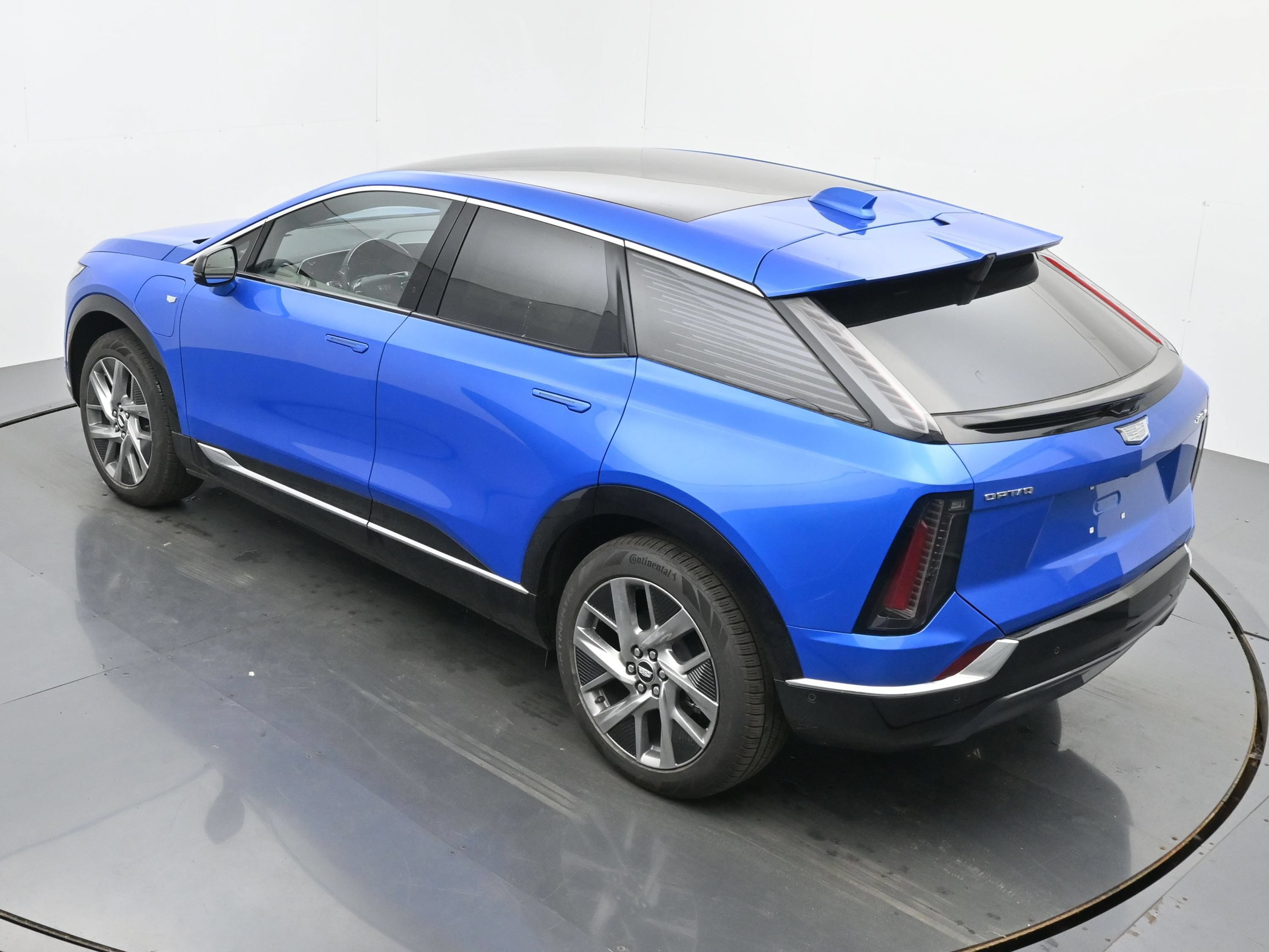 New 2026 Cadillac Optiq Luxury 1 w/ LPO, Floor Liner Package AWD/4WD image 24