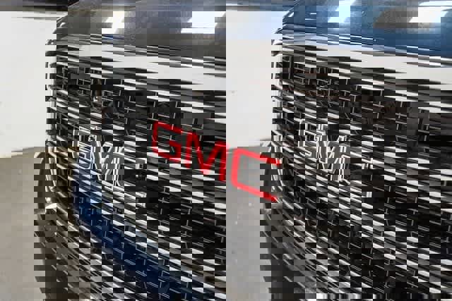 Used 2018 GMC Yukon SLE image 9