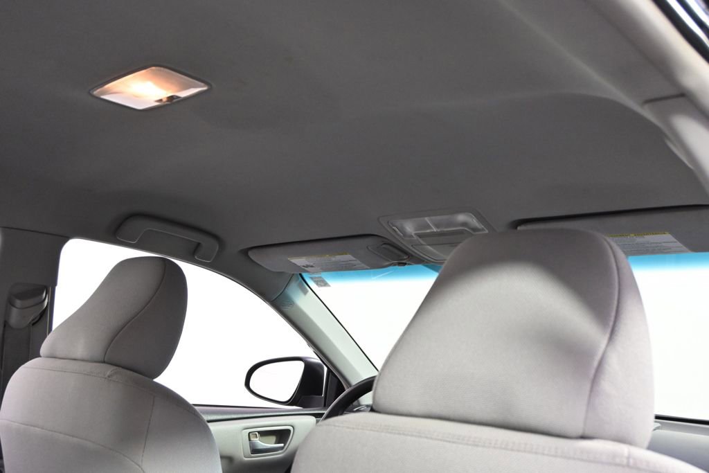 Used 2015 Toyota Camry LE image 17