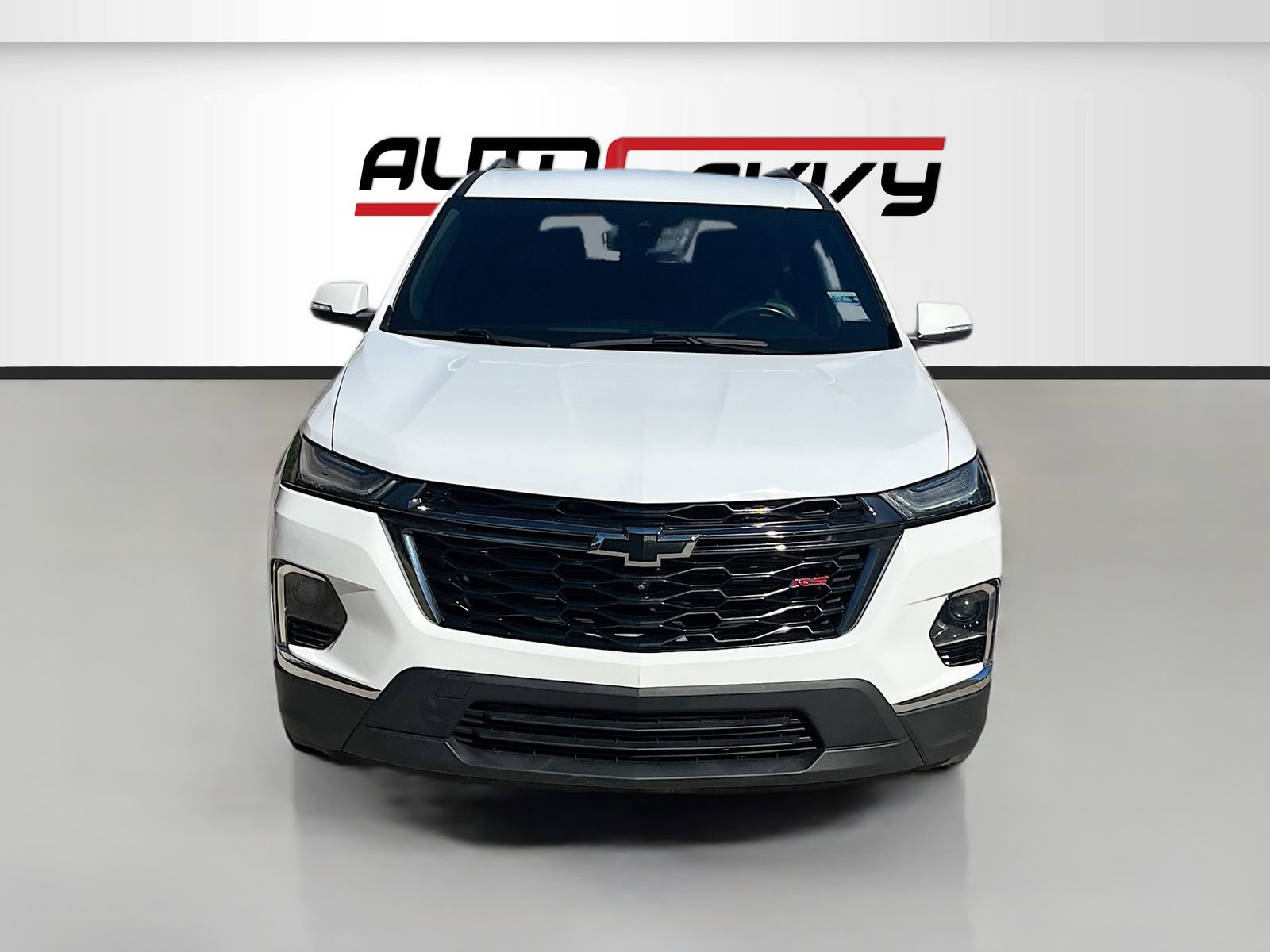 Used 2022 Chevrolet Traverse RS image 2