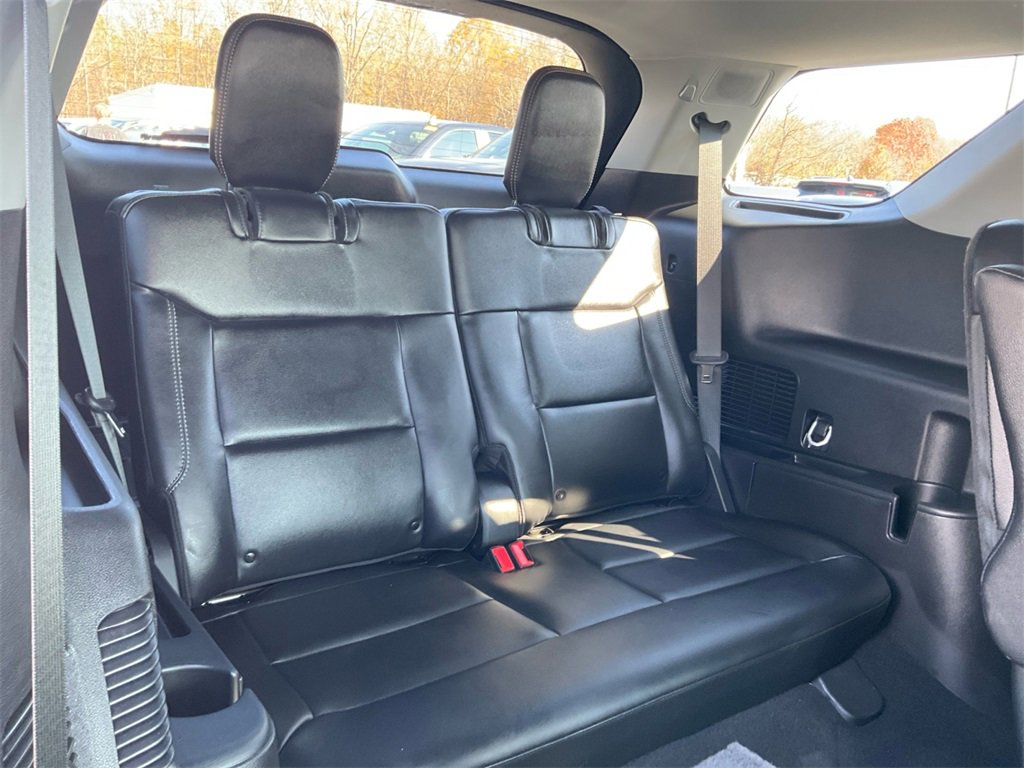 Used 2023 Ford Explorer Limited w/ Equipment Group 301A image 27