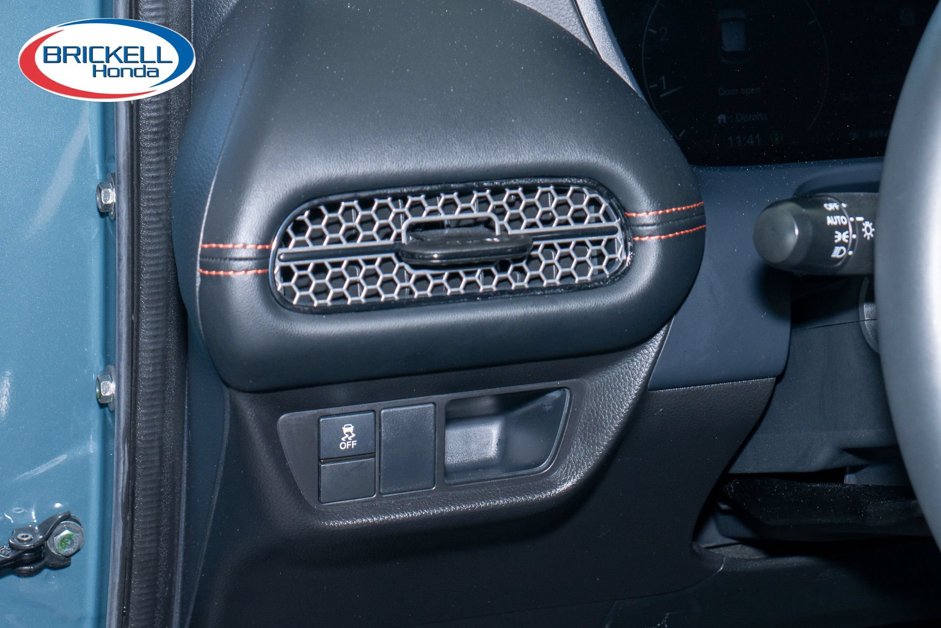 Certified 2025 Honda HR-V Sport image 30