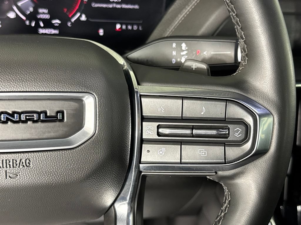 Certified 2025 GMC Yukon Denali AWD/4WD image 13