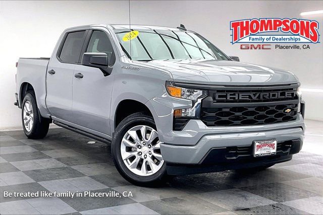 Used 2024 Chevrolet Silverado 1500 Custom image 1
