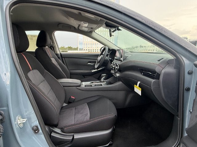 New 2025 Nissan Sentra SR w/ Midnight Edition FWD image 8