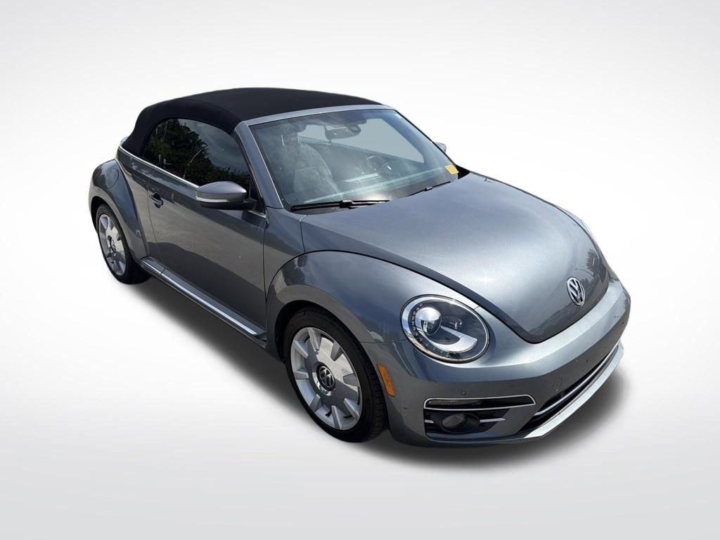 Used 2019 Volkswagen Beetle 2.0T SE w/ SE Premium Package FWD image 3