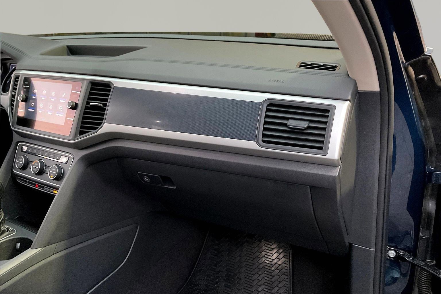 Used 2021 Volkswagen Atlas SE image 27