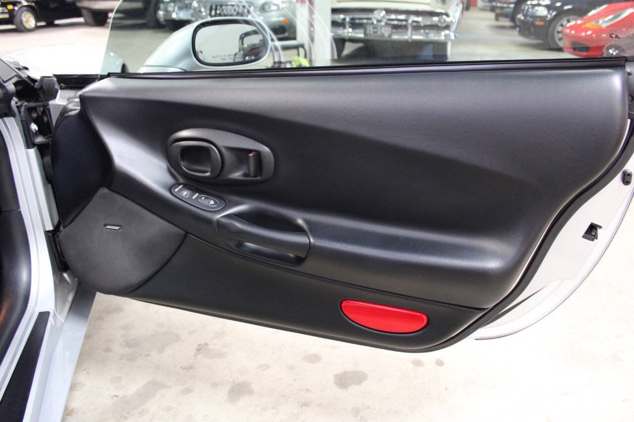 Used 2001 Chevrolet Corvette Z06 w/ Memory Pkg RWD image 20
